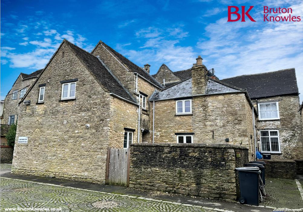 1 Warns Court, Old Brewery Lane , Tetbury , Gloucestershire, GL8