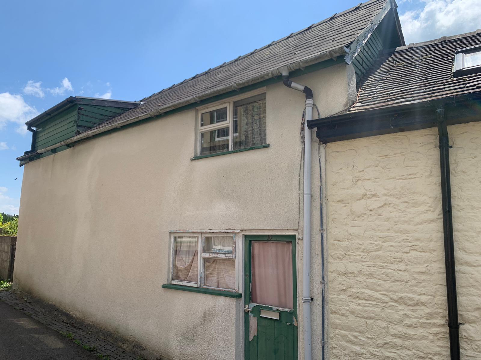 10 Castle Road, Knighton, Powys, LD7 1BA