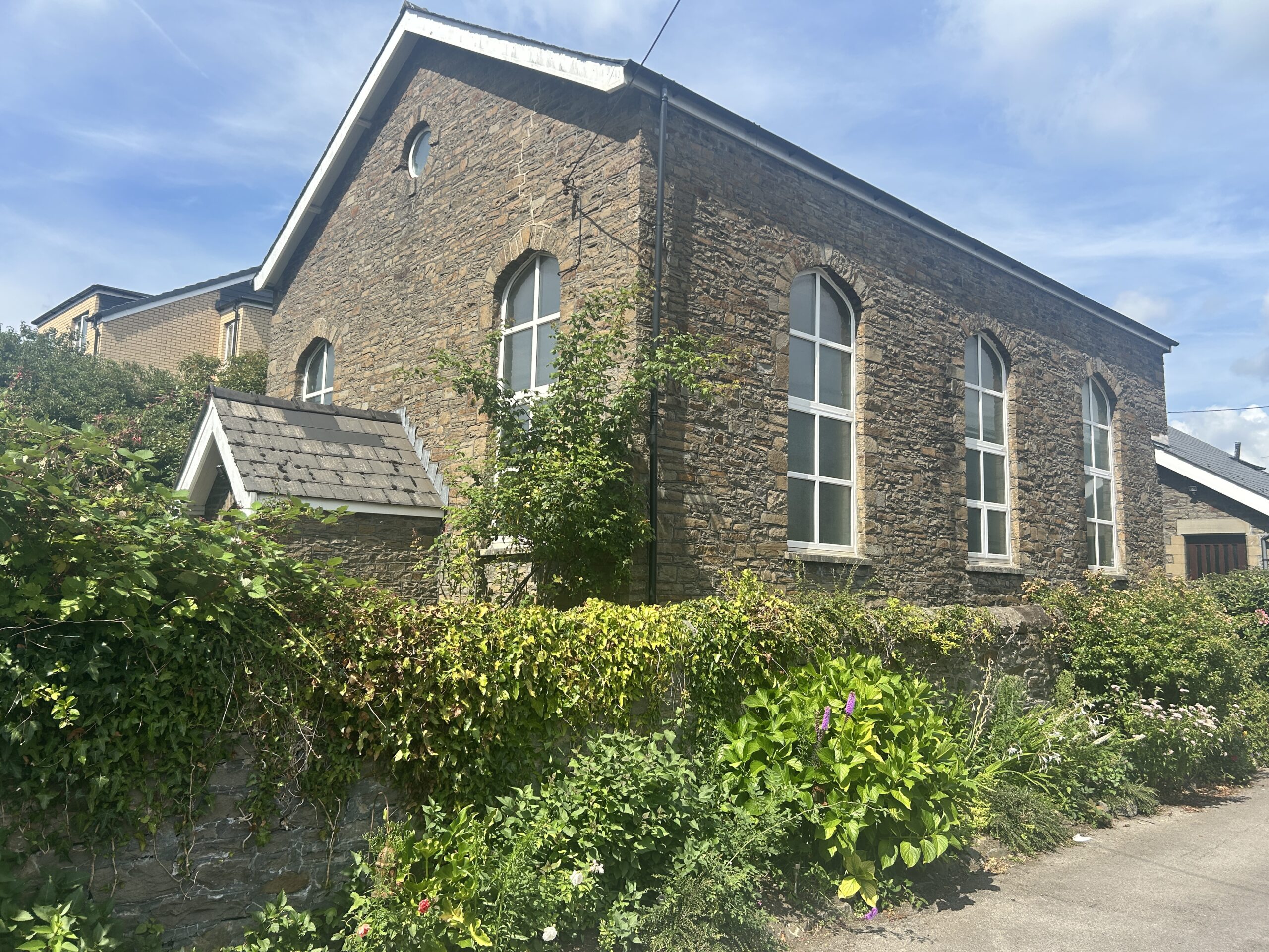 Taffs Well United Church, Cardiff Road, Taff’s Well, Wales, CF15